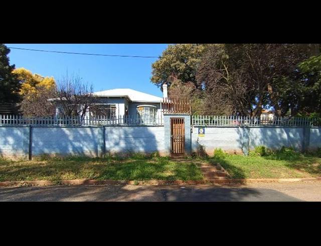 3 BEDROOM HOUSE FOR SALE IN KENSINGTON